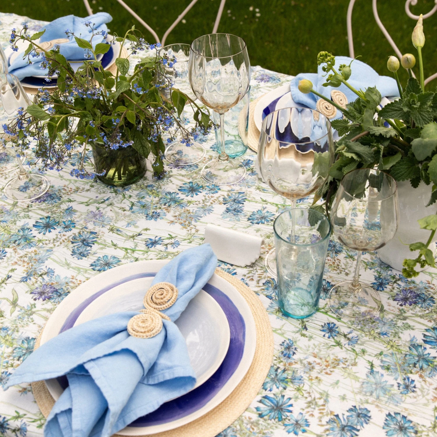Wild Chicory Linen Table Cloth - Image 3